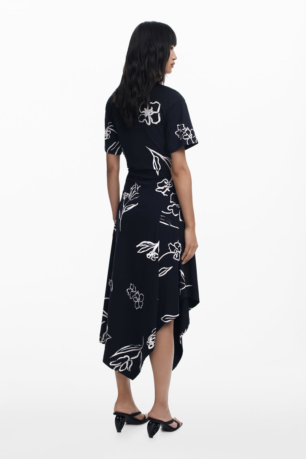 Asymmetric dress with floral strokes